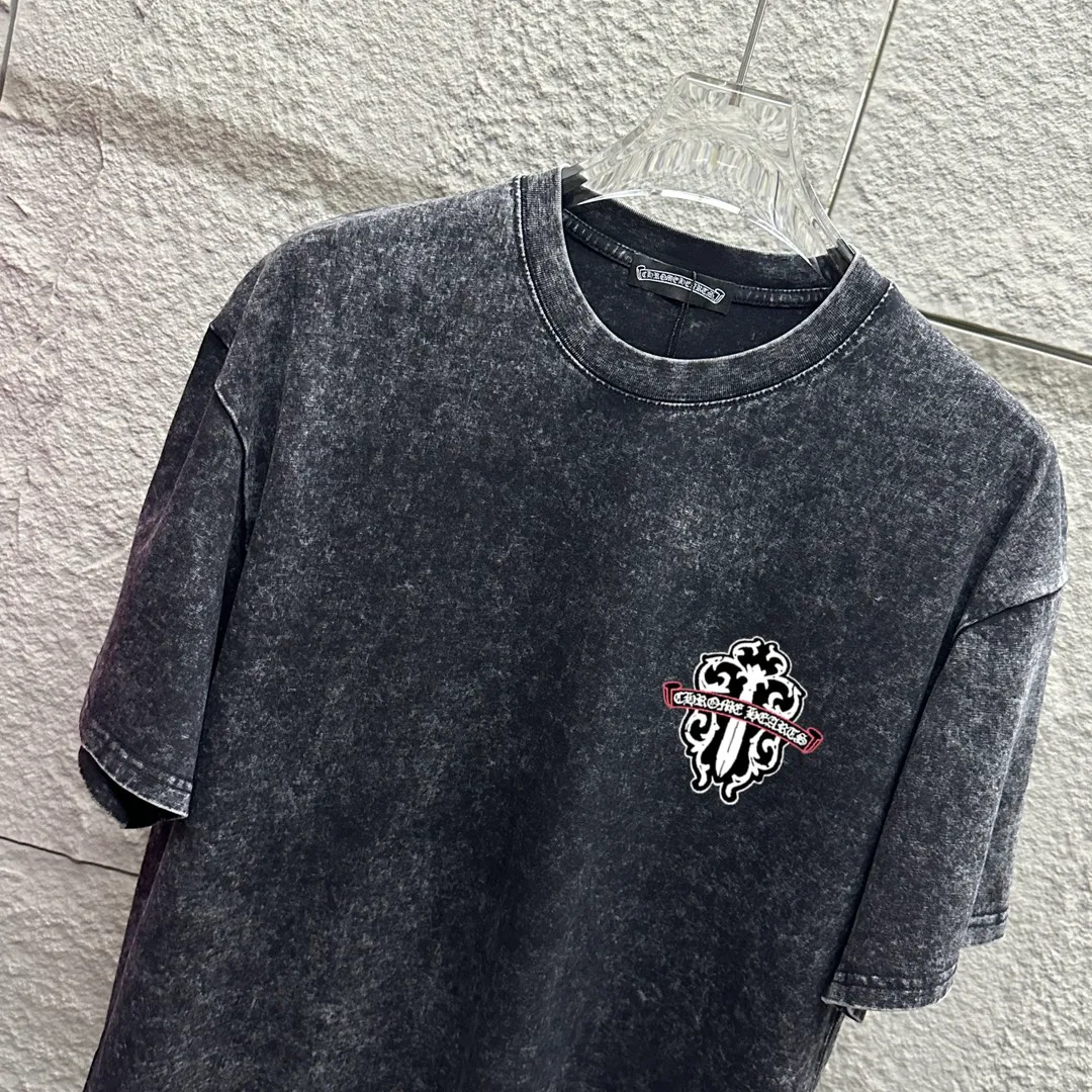 🅿️180 CH* Crow Heart* 2025 spring and summer new style Snowflake distressed washed retro round neck short sleeves Chest and front logo Front and back cross horseshoe print Customized fabric Short-sleeved T-shirt Unisex Size: S M L XL XXL Color: Snowflake Black Snowflake Gray Snowflake Pink Snowflake Blue